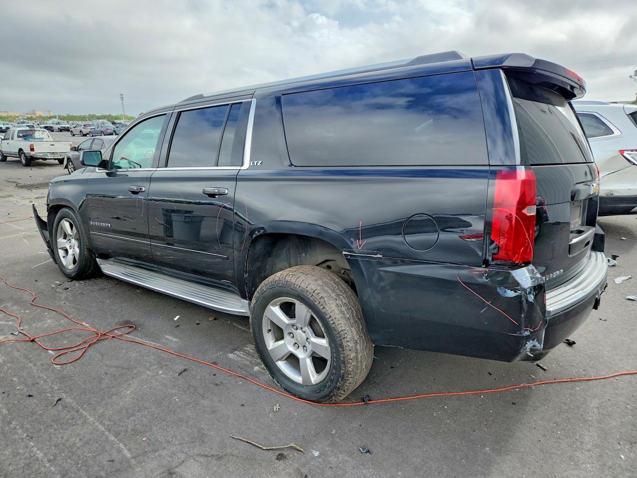 2015 Chevrolet Suburban K1500 Ltz - Фото 2