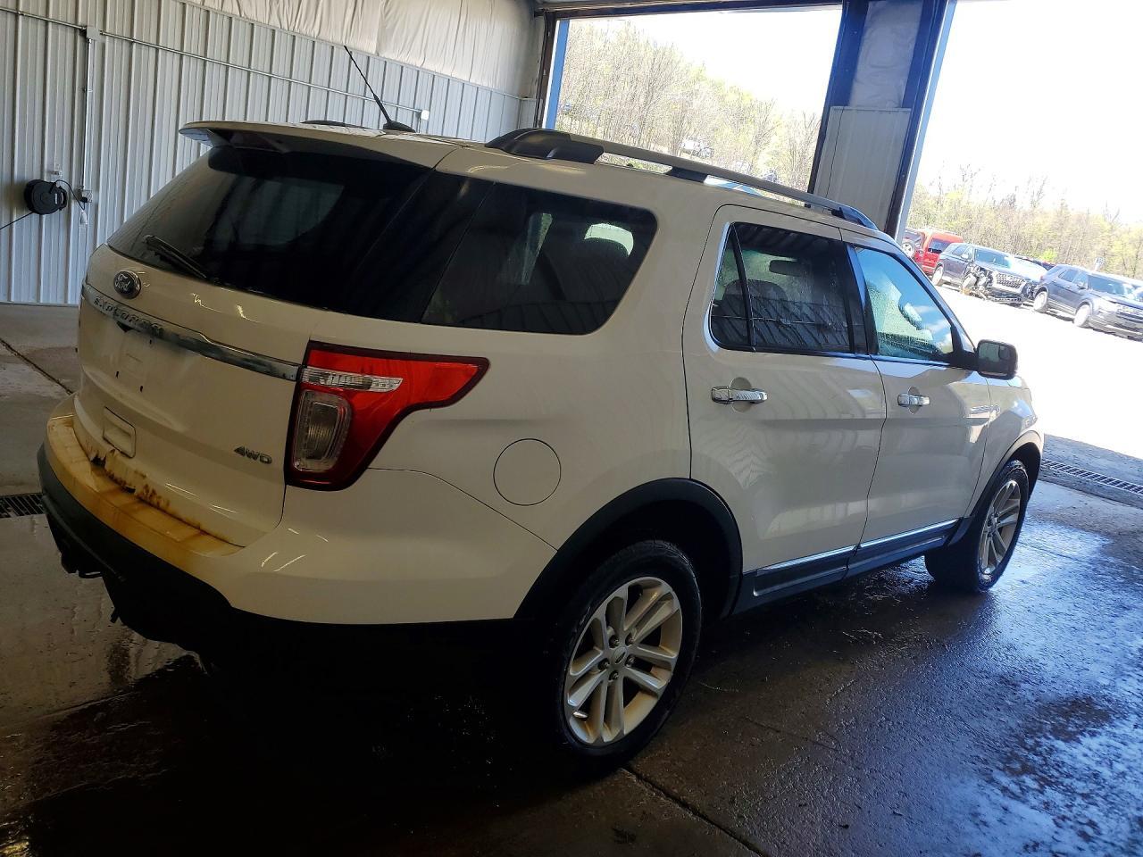 2013 Ford Explorer Xlt - Image 3