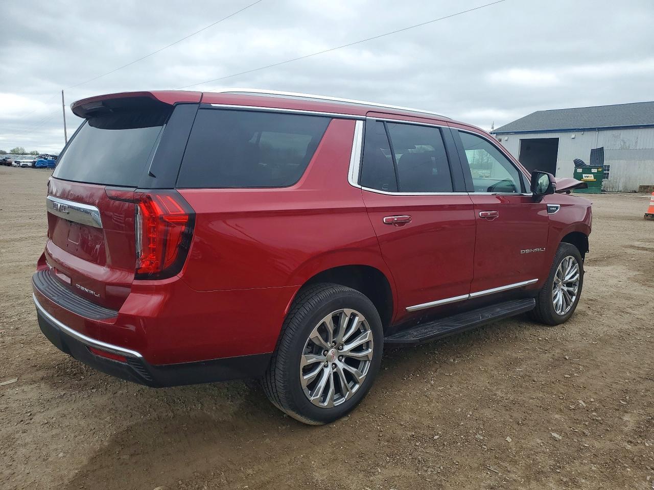 2022 GMC Yukon Denali - Фото 3