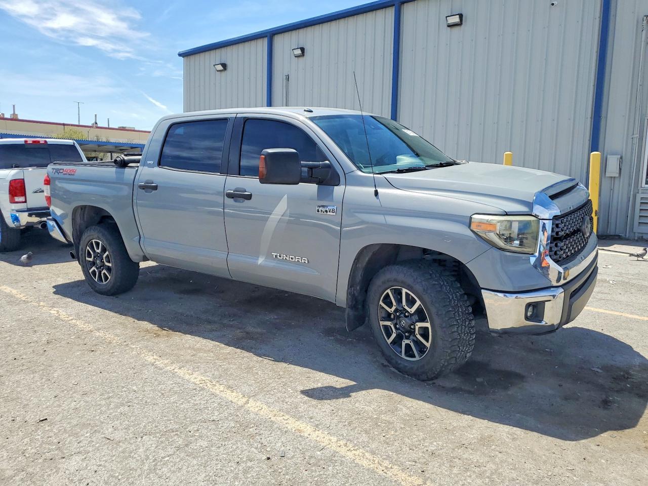 2018 Toyota Tundra Crewmax Sr5 - Image 4