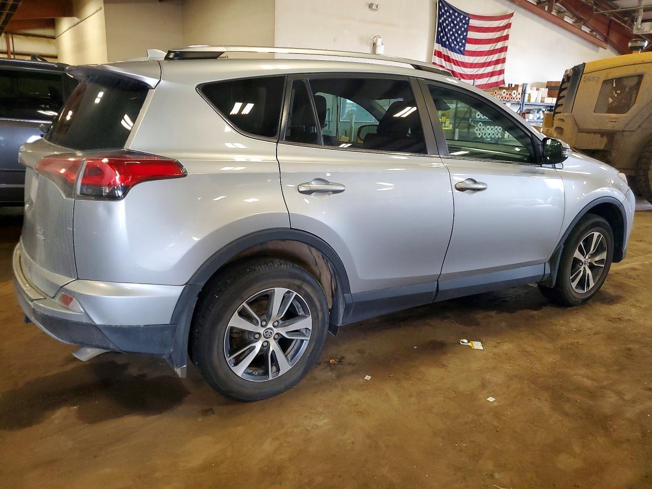 2018 Toyota Rav4 Xle - Фото 3