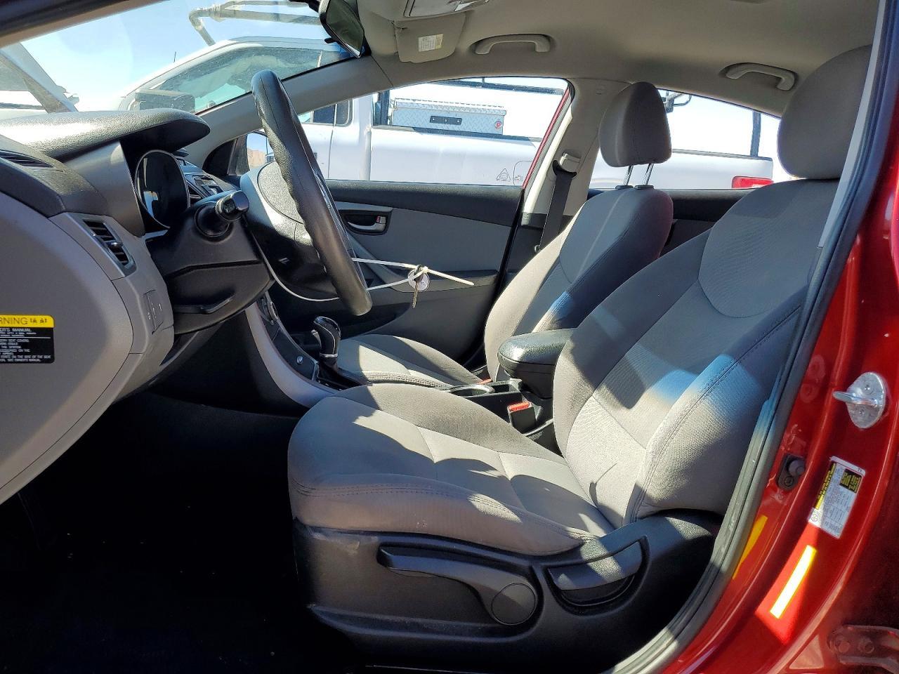 2016 Hyundai Elantra Se - Фото 7