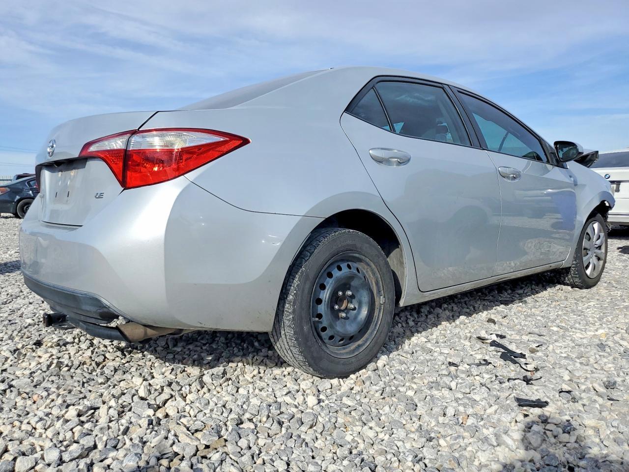 2014 Toyota Corolla Le - Image 3