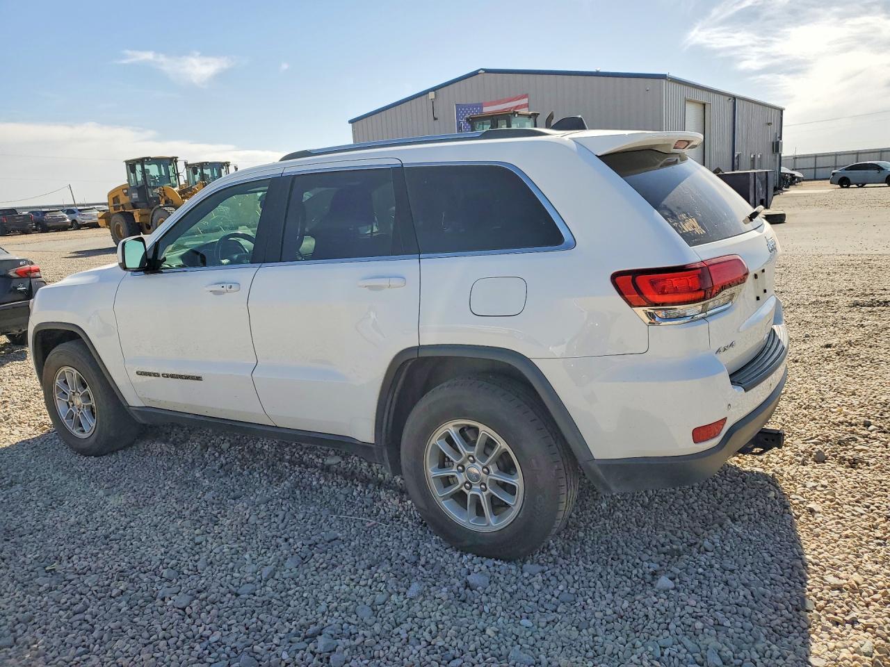 2020 Jeep Grand Cherokee Laredo - Фото 2