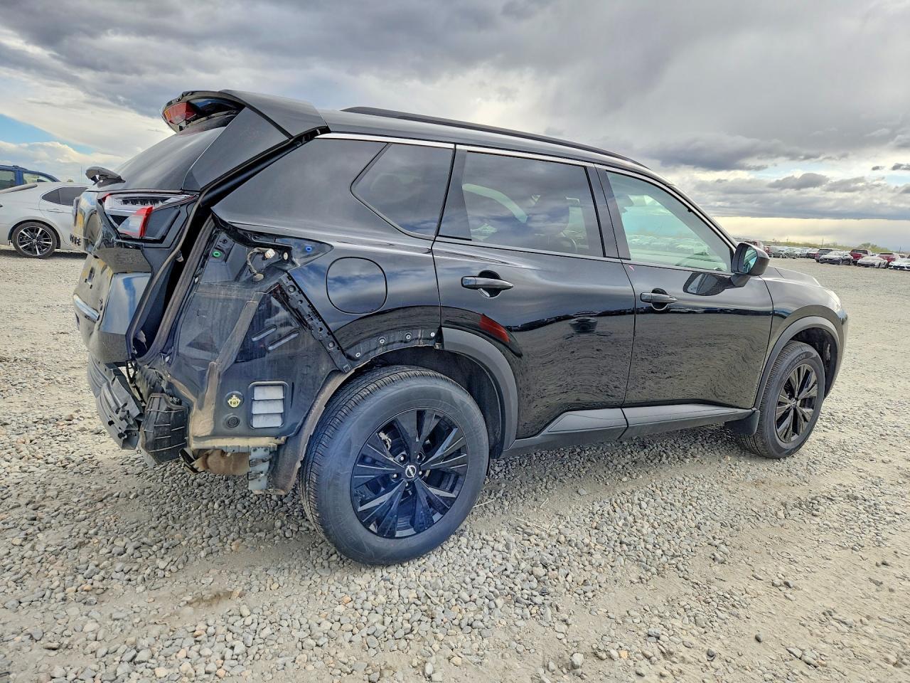 2023 Nissan Rogue Sv - Image 3
