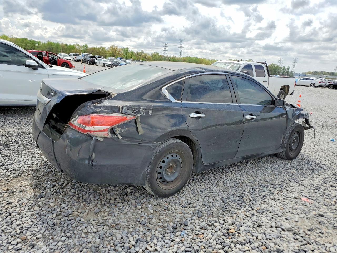 2013 Nissan Altima 2.5 - Image 3