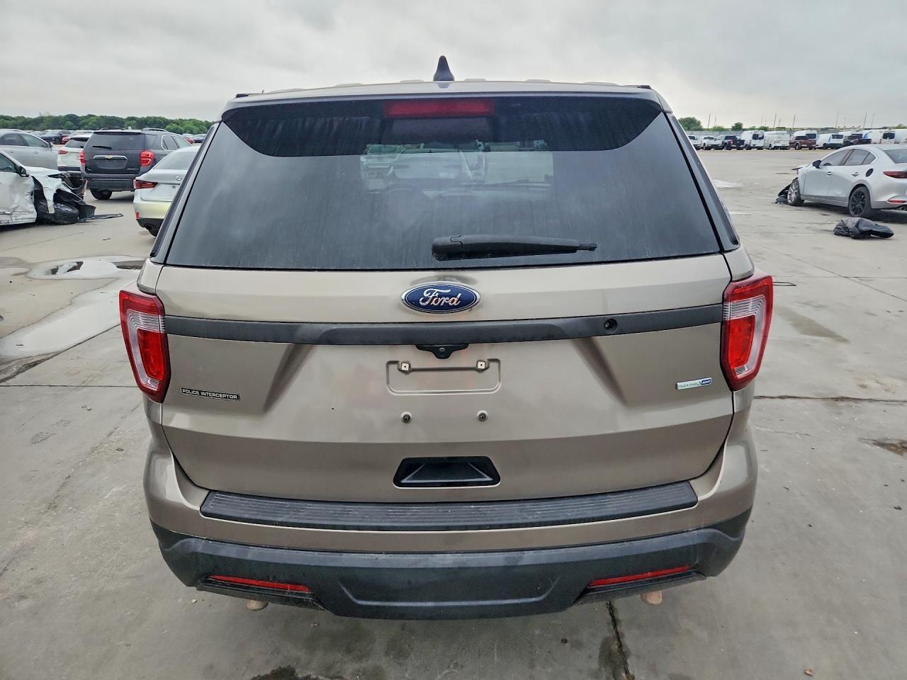2019 Ford Explorer Police Interceptor - Image 6