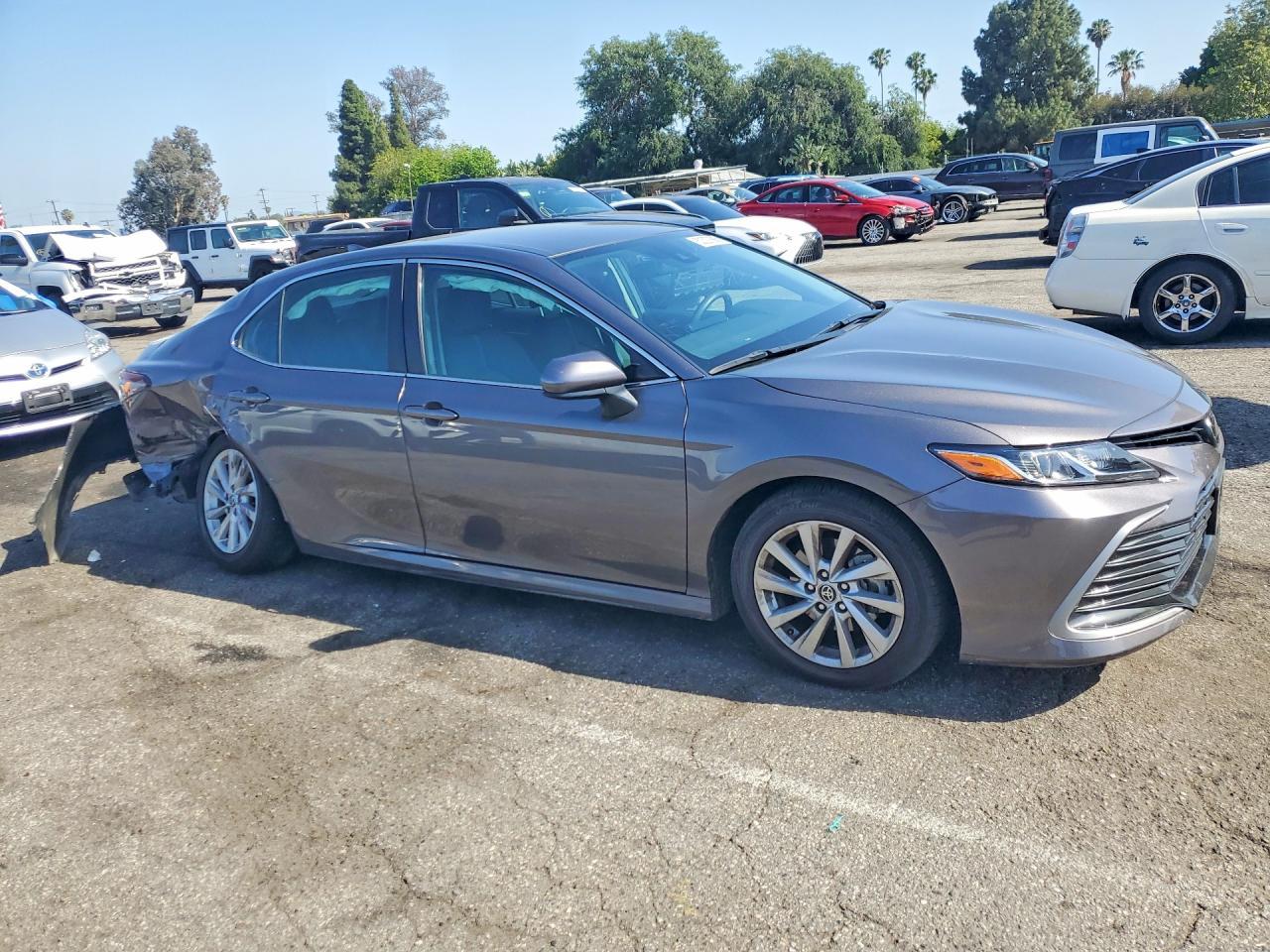 2023 Toyota Camry Le - Фото 4