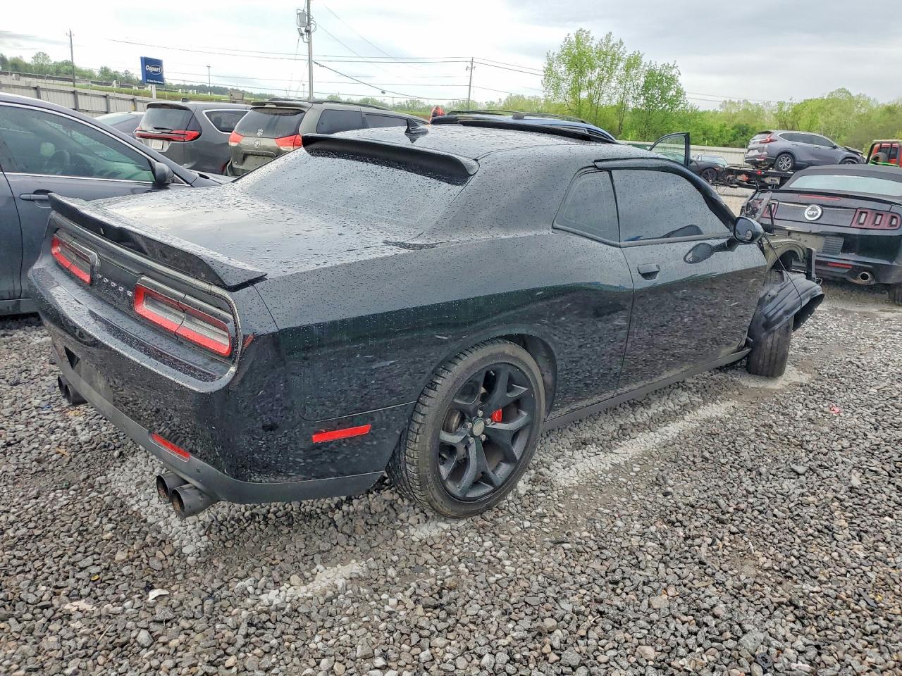 2016 Dodge Challenger R - Фото 3