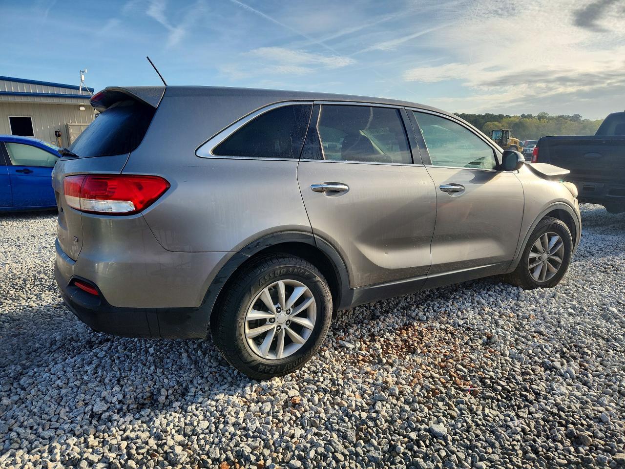 2017 Kia Sorento L - Image 3