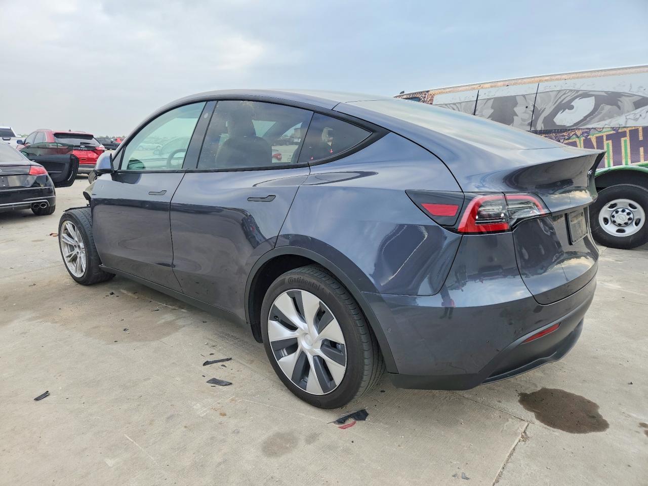 2021 Tesla Model Y - Фото 2