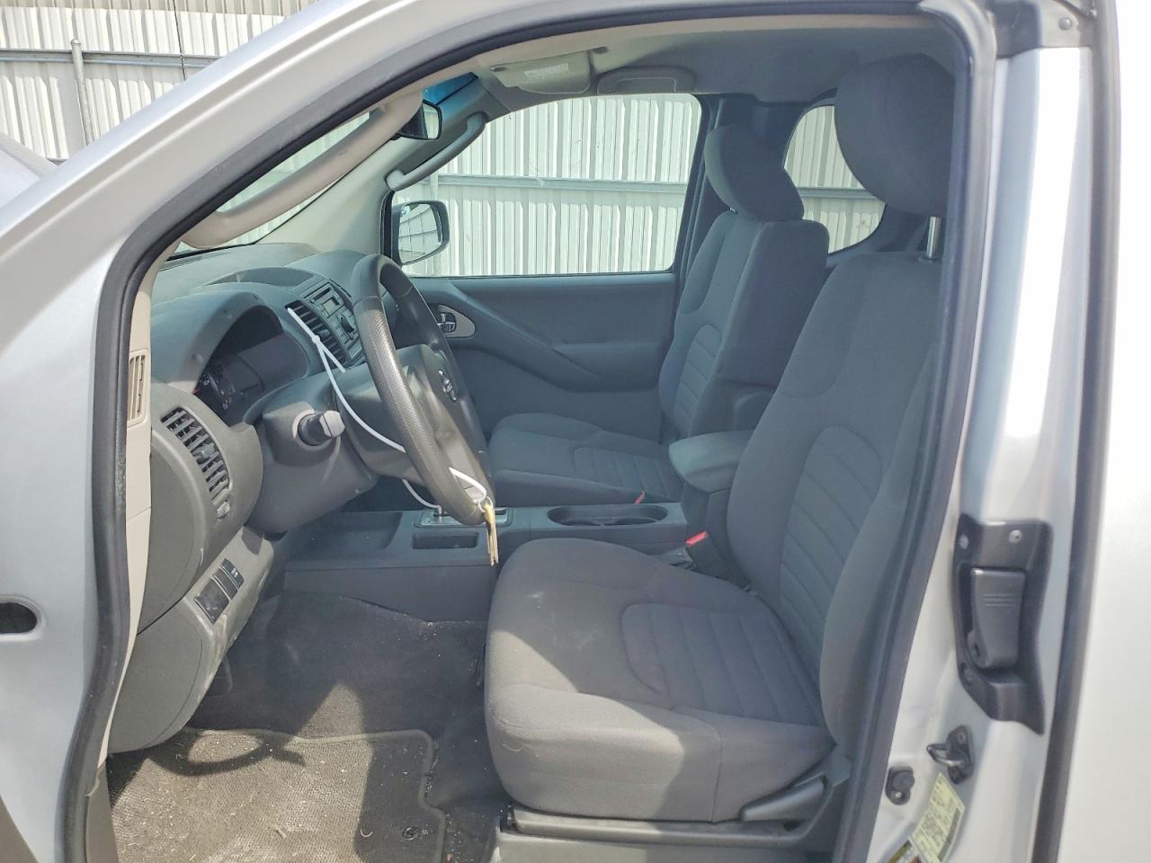 2010 Nissan Frontier Xe - Фото 7
