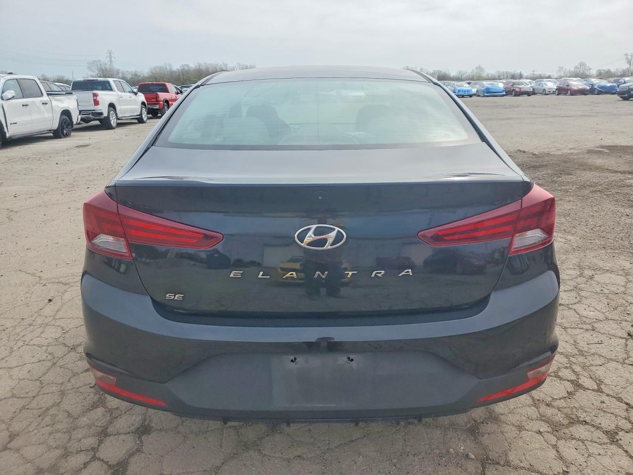 2019 Hyundai Elantra Se - Фото 6