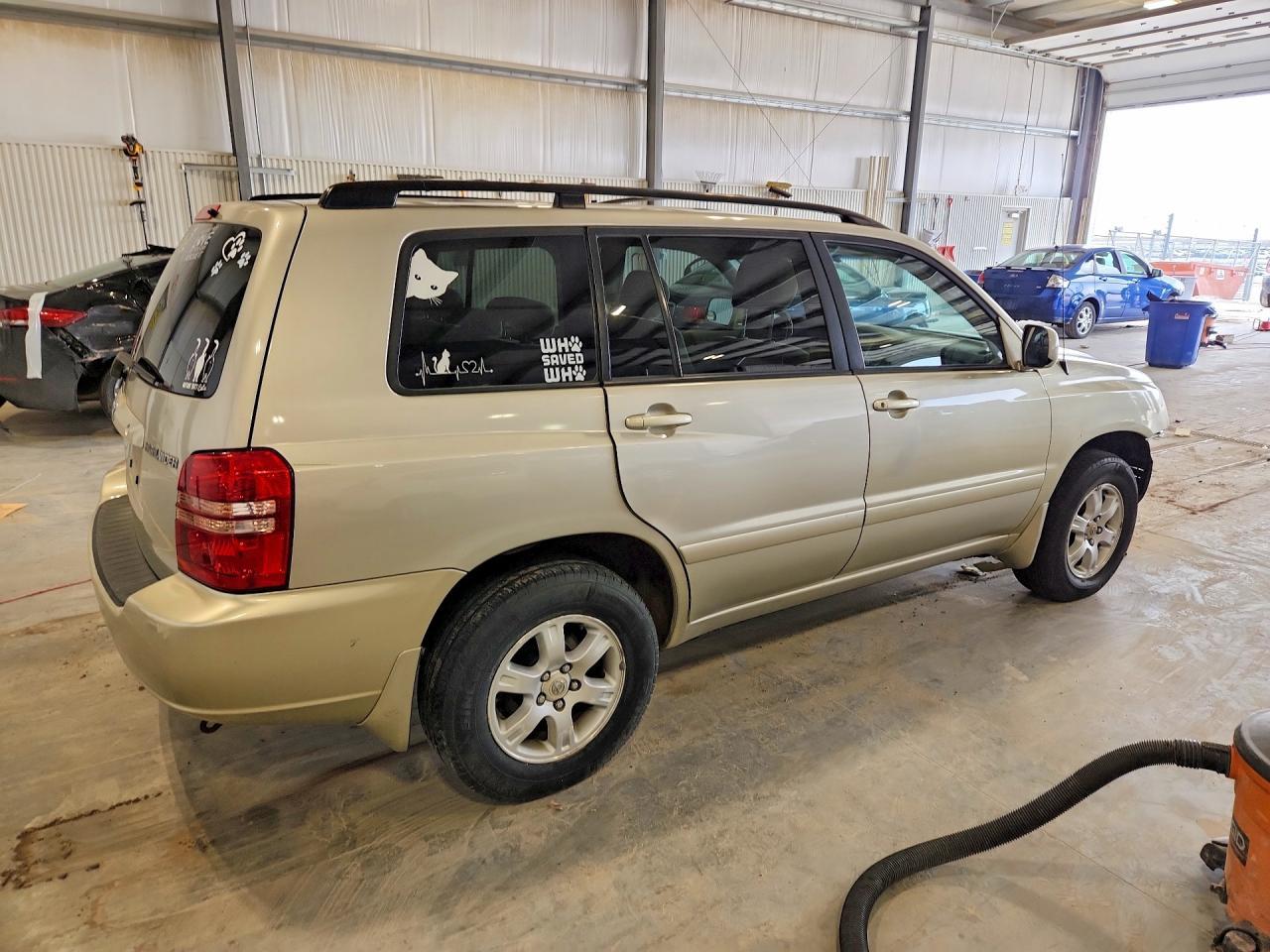 2002 Toyota Highlander Base - Фото 3