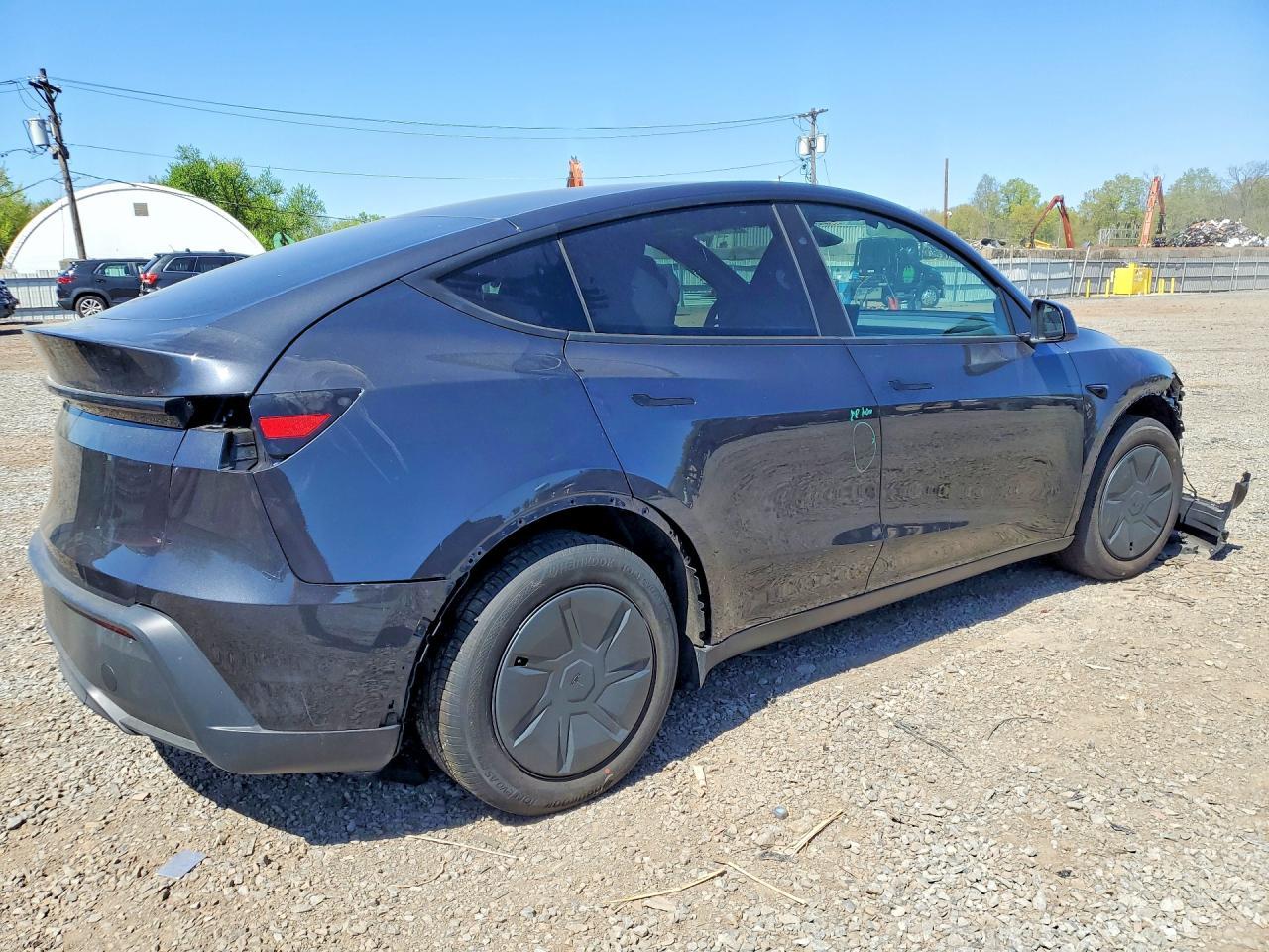 2026 Tesla Model Y - Image 3