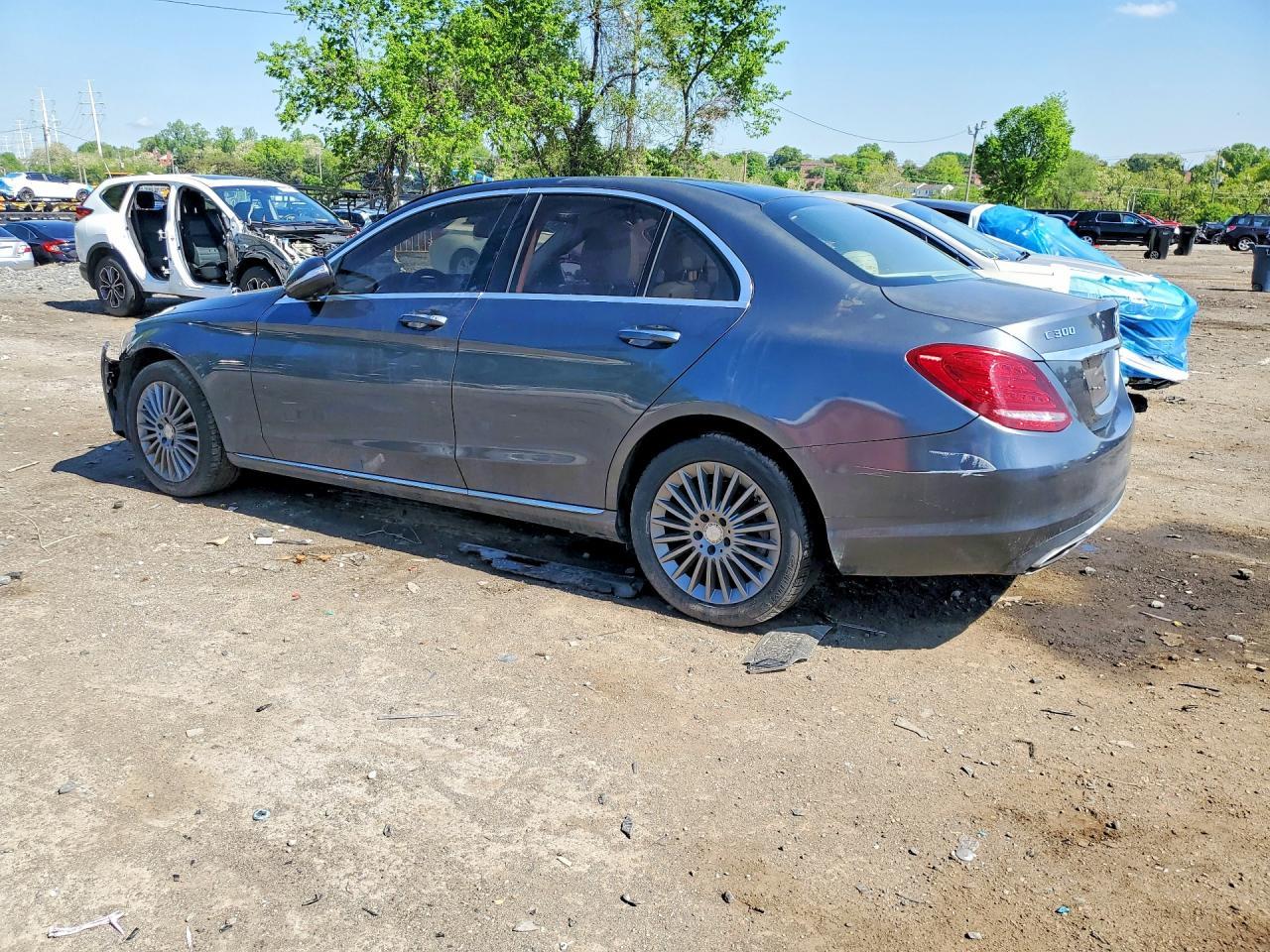 2015 Mercedes-Benz C 300 4Matic - Фото 2