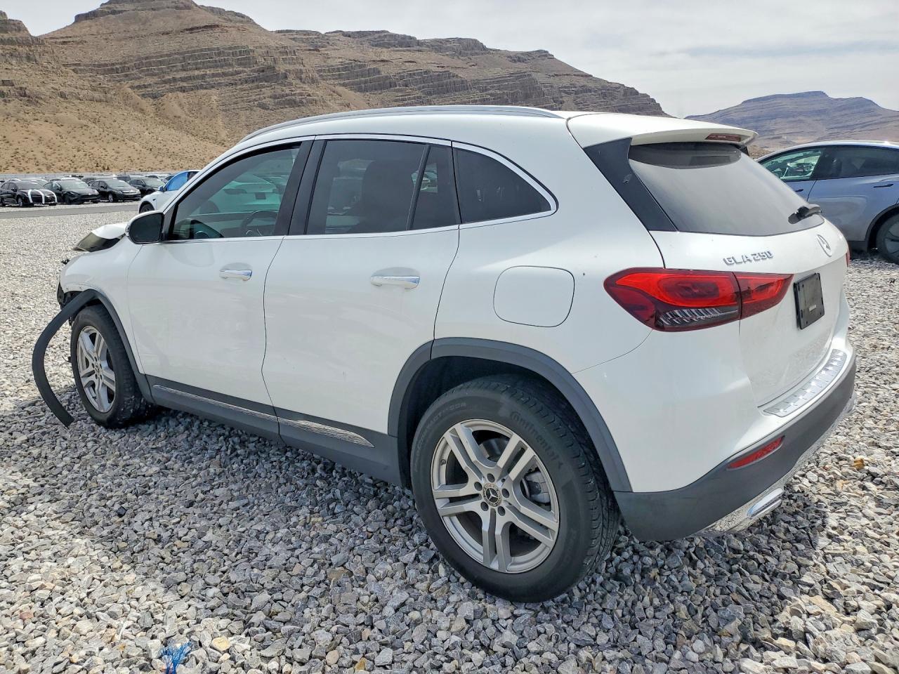 2021 Mercedes-Benz Gla 250 - Image 2