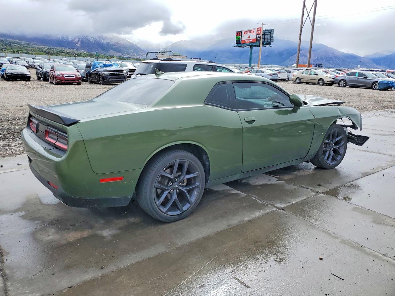 2022 Dodge Challenger Sxt - Фото 3