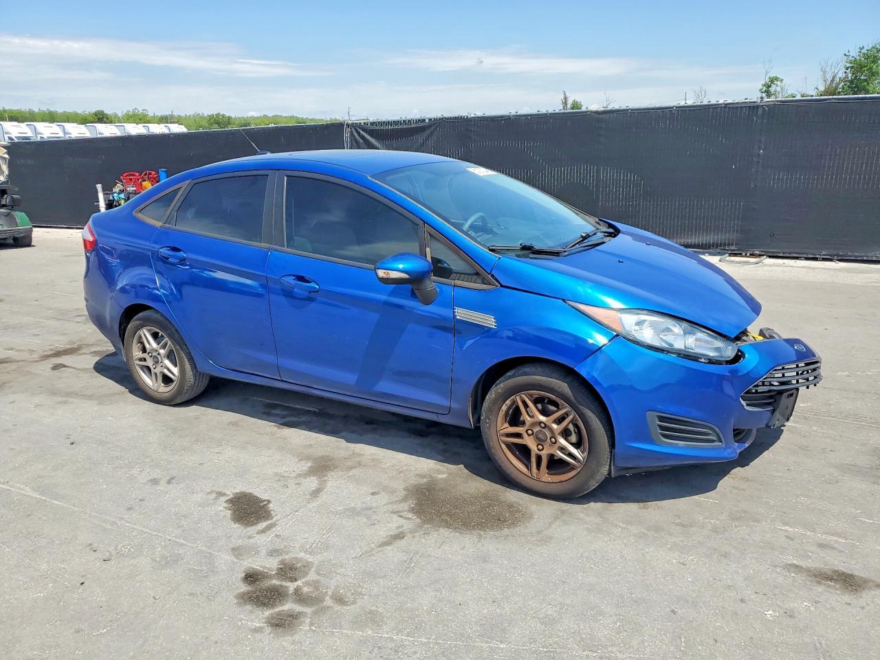 2019 Ford Fiesta Se - Фото 4