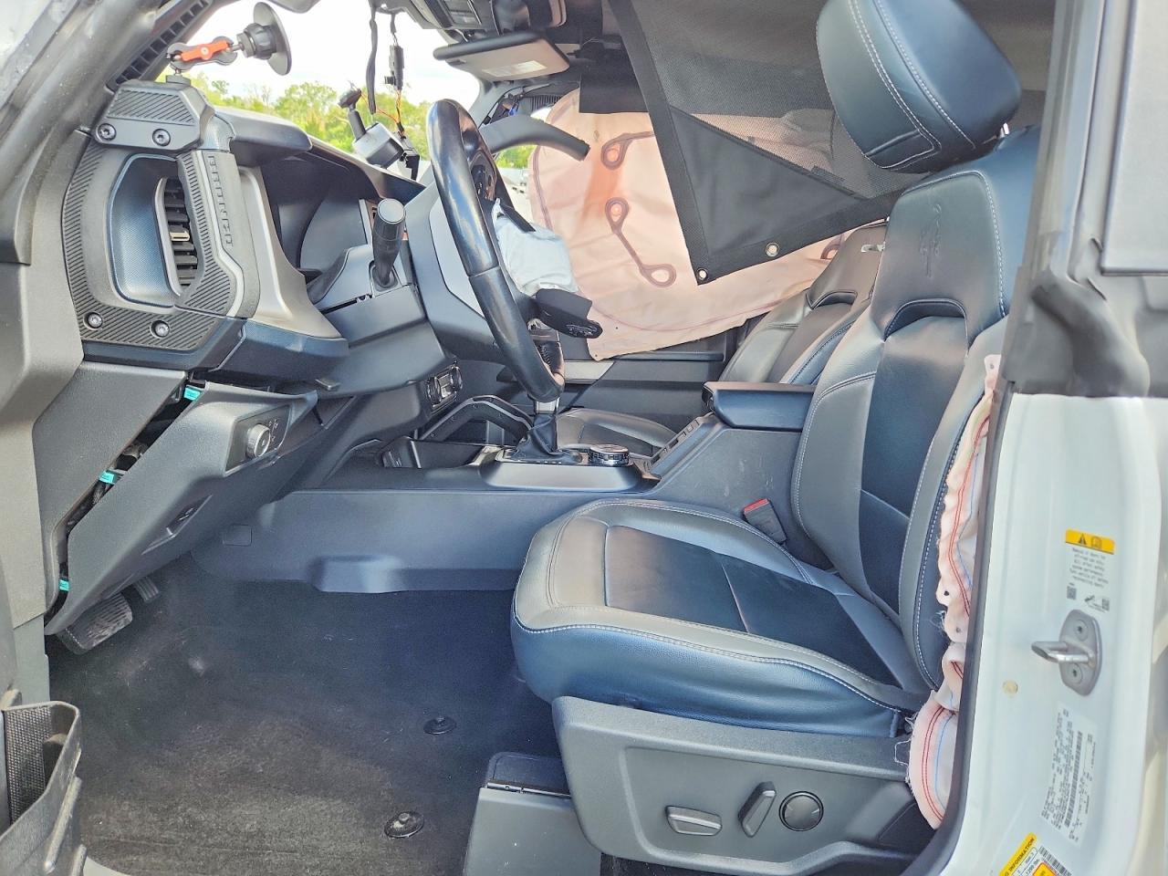 2022 Ford Bronco Base - Image 7
