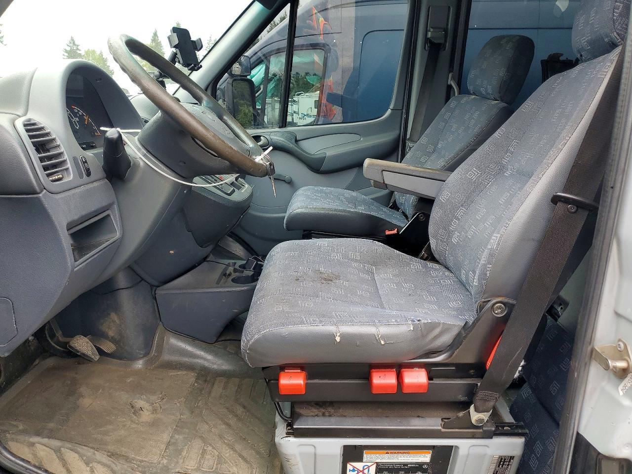 2005 Dodge Sprinter 2500 - Фото 7