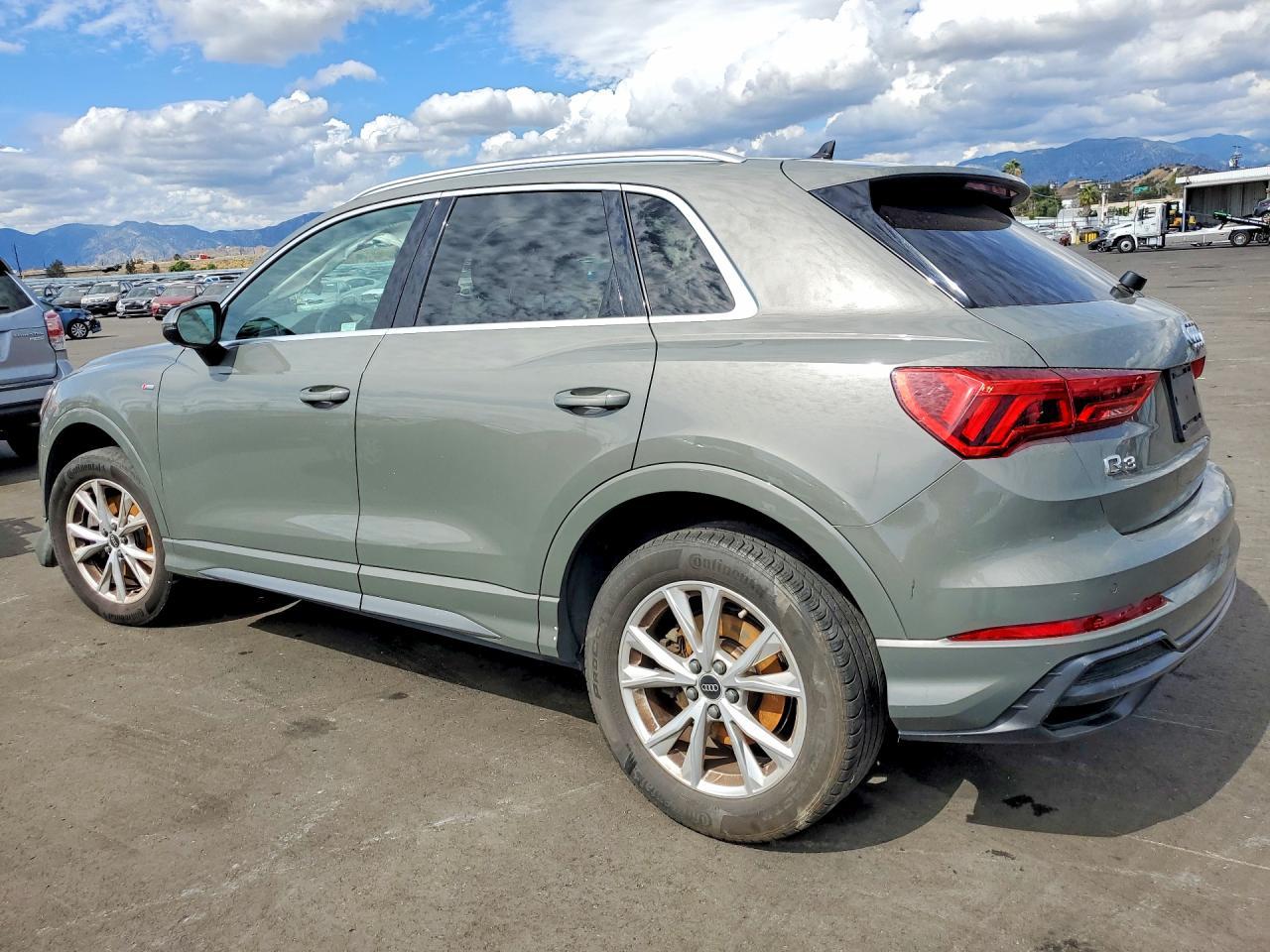 2022 Audi Q3 Premium S Line 45 - Фото 2