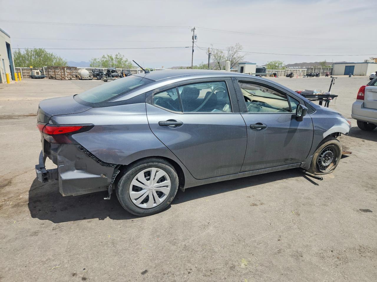 2023 Nissan Versa S - Фото 3