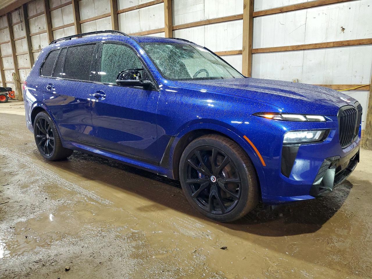 2023 BMW X7 M60I - Фото 4