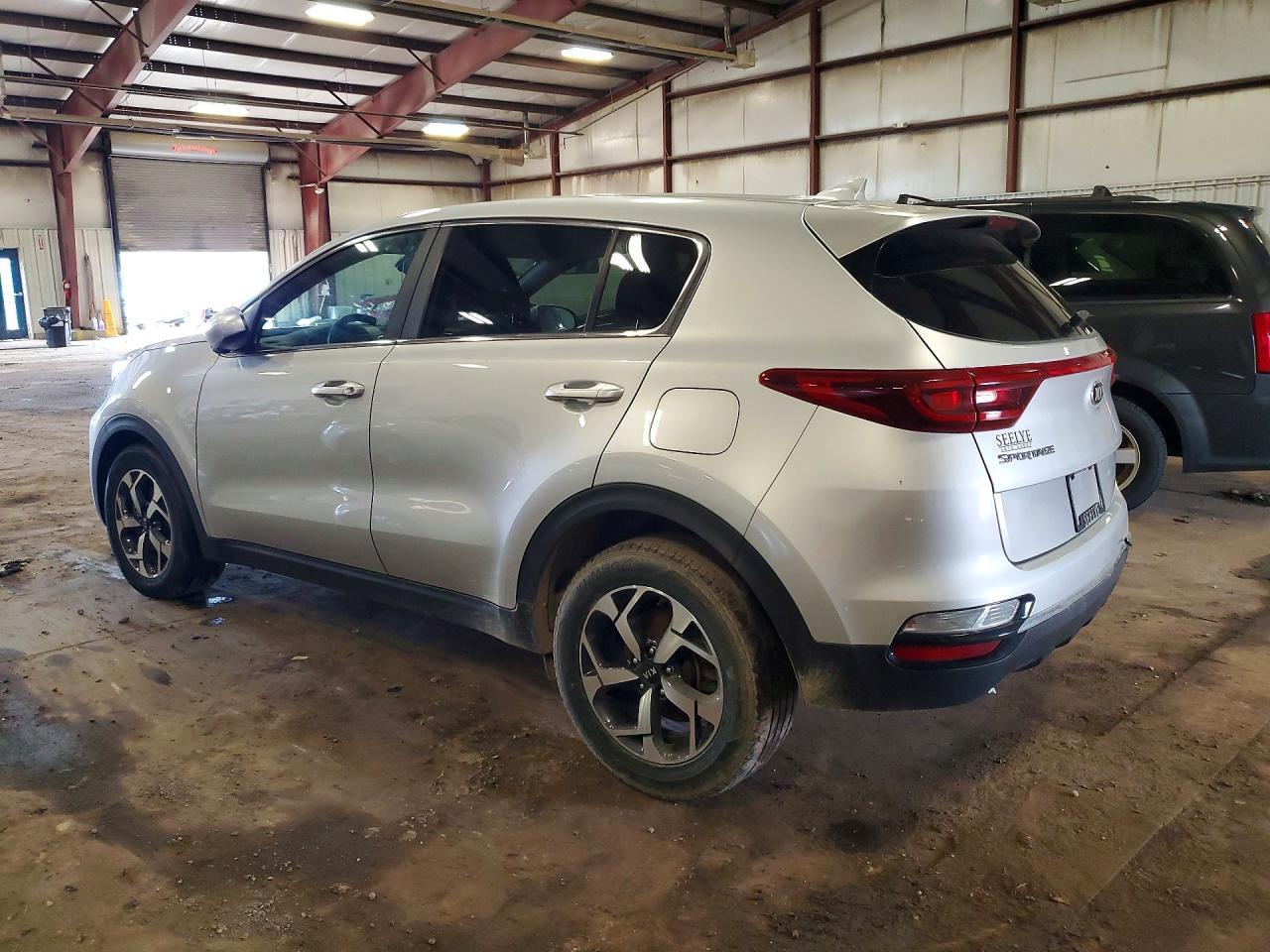 2021 Kia Sportage Lx - Image 2