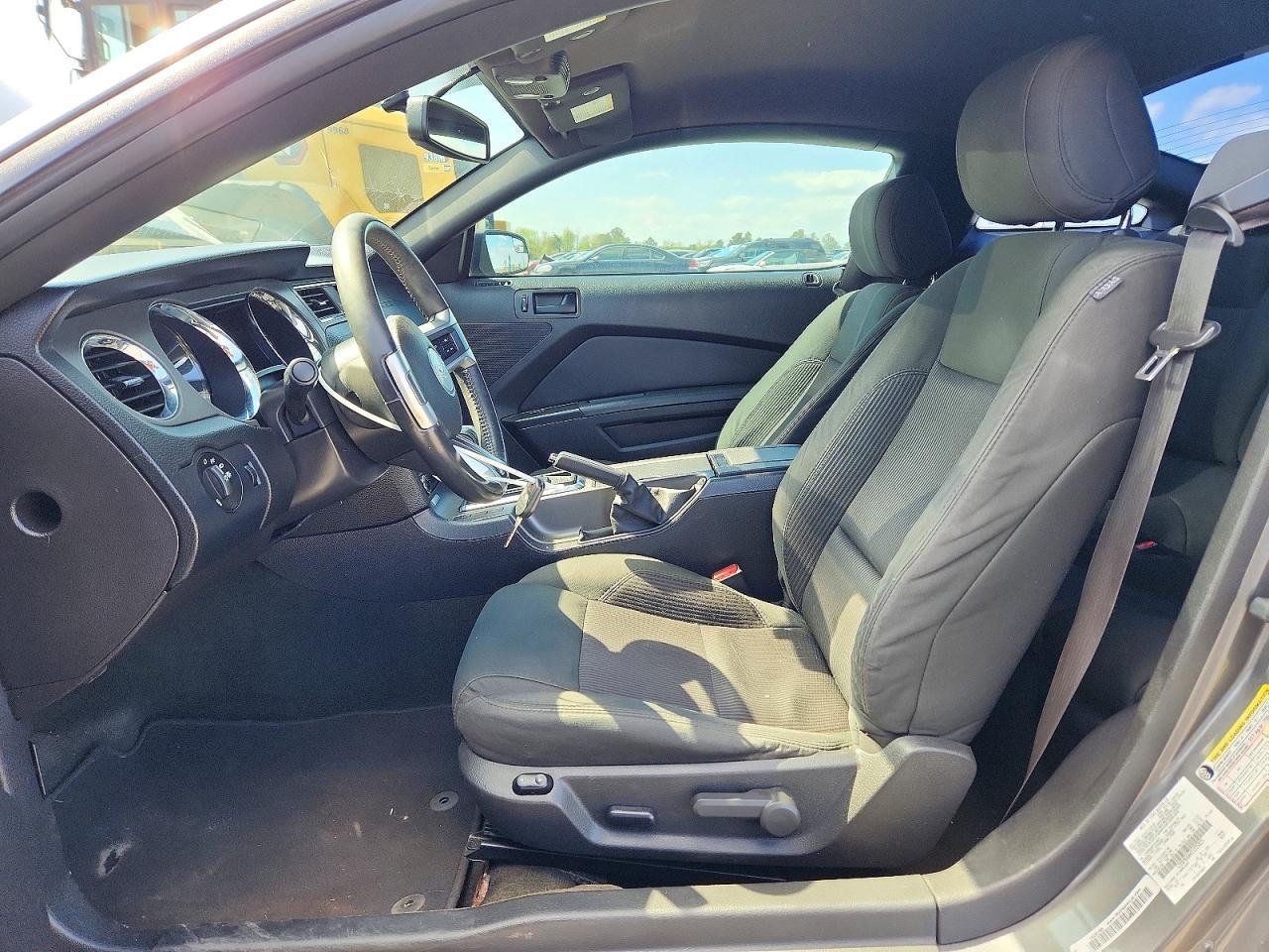 2014 Ford Mustang - Фото 7