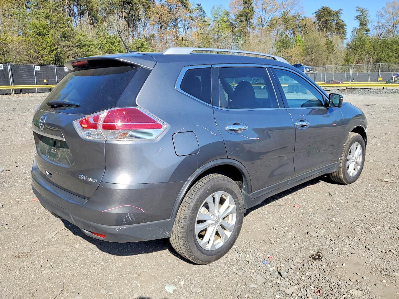 2015 Nissan Rogue Sv - Image 3