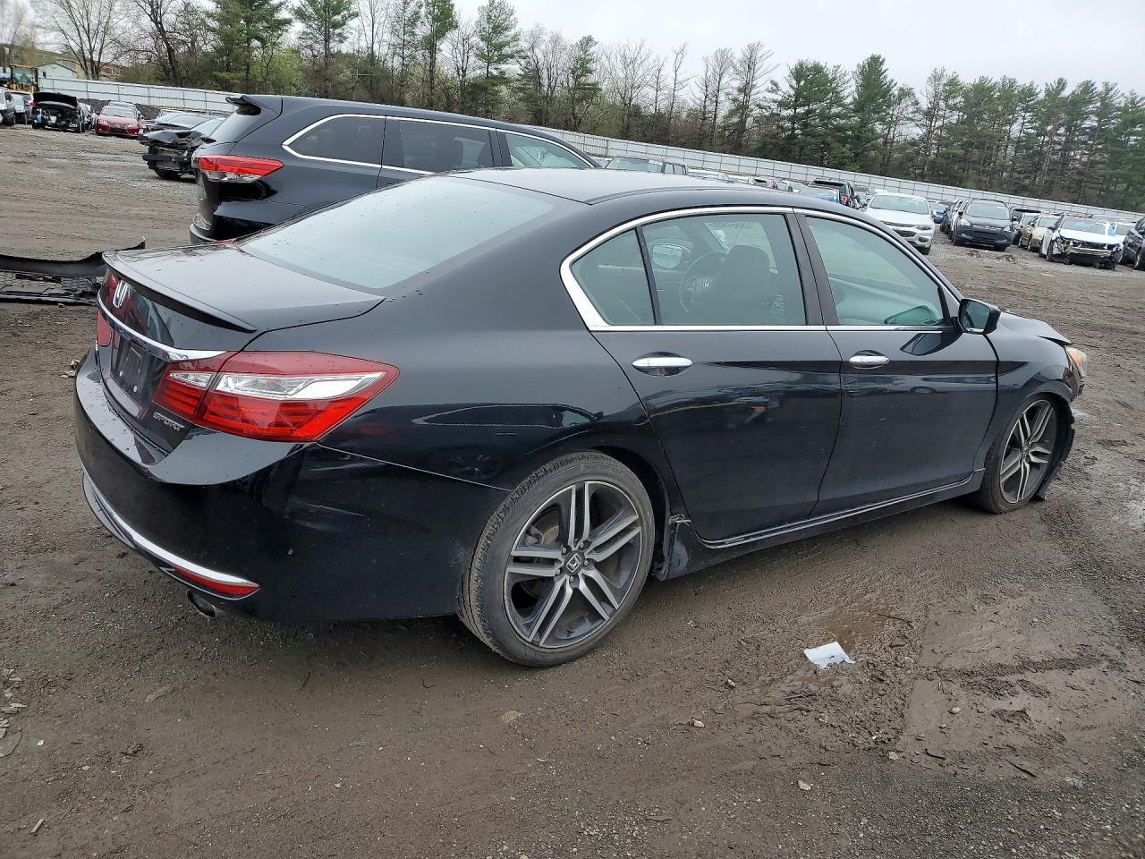 2017 Honda Accord Sport - Image 3