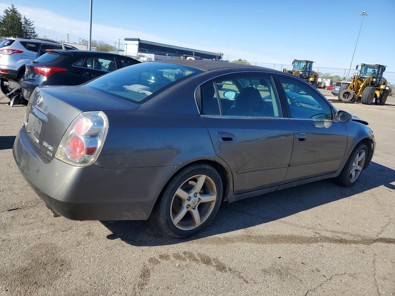 2006 Nissan Altima 3.5 Se - Фото 3