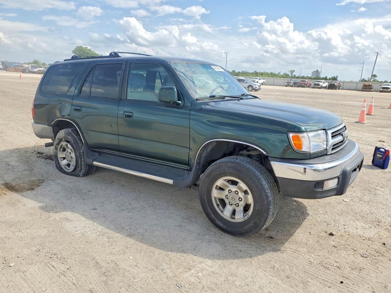 1999 Toyota 4Runner Sr5 - Image 4