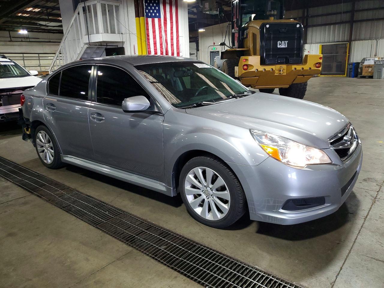 2010 Subaru Legacy 2.5I Limited - Image 4