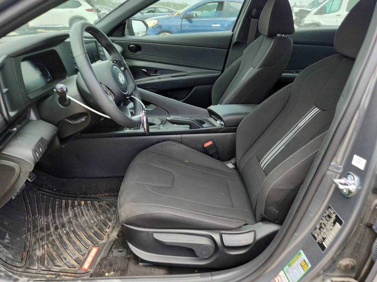 2025 Hyundai Elantra Sel Sport - Фото 7