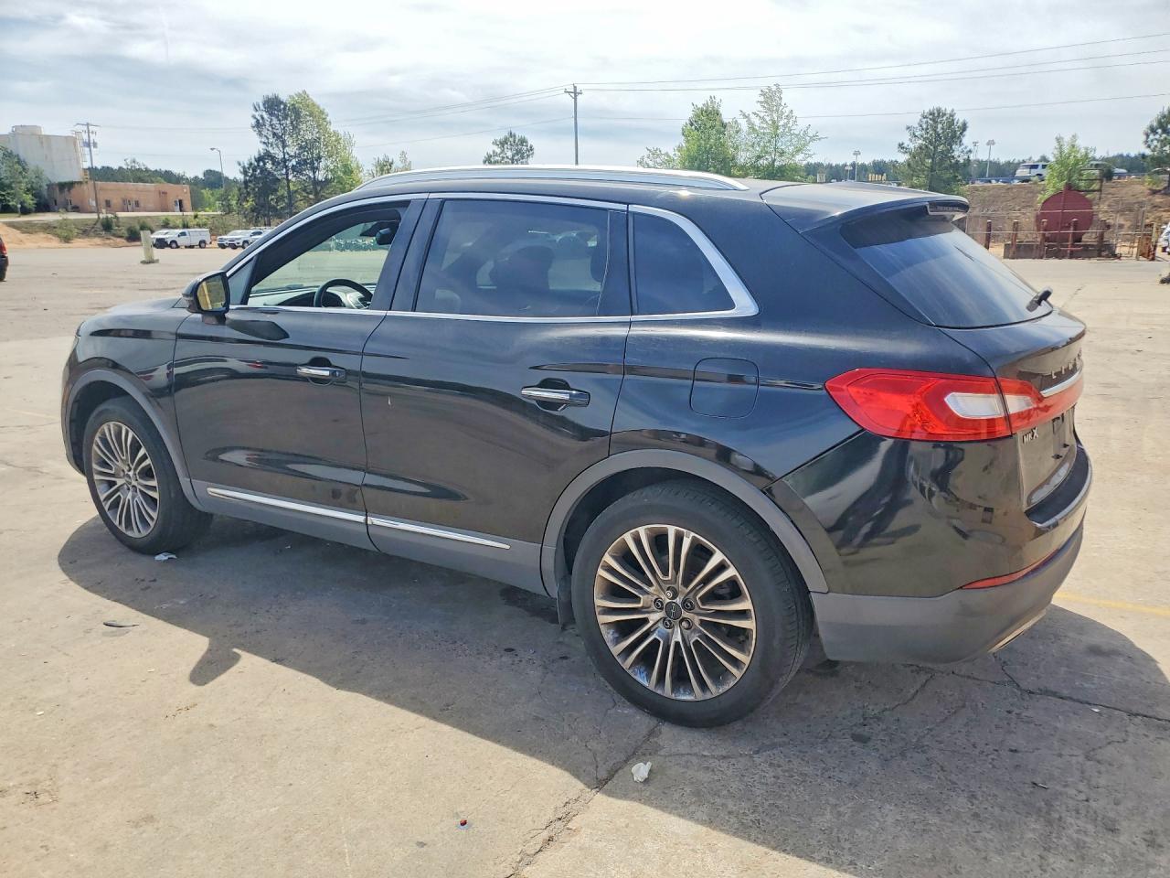 2017 Lincoln Mkx Reserve - Image 2