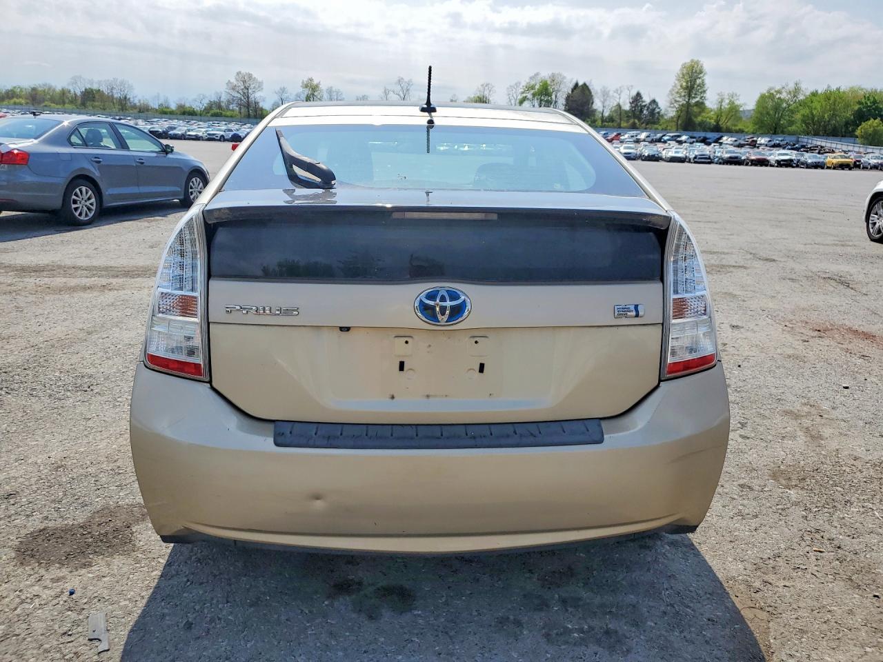 2011 Toyota Prius Three - Фото 6