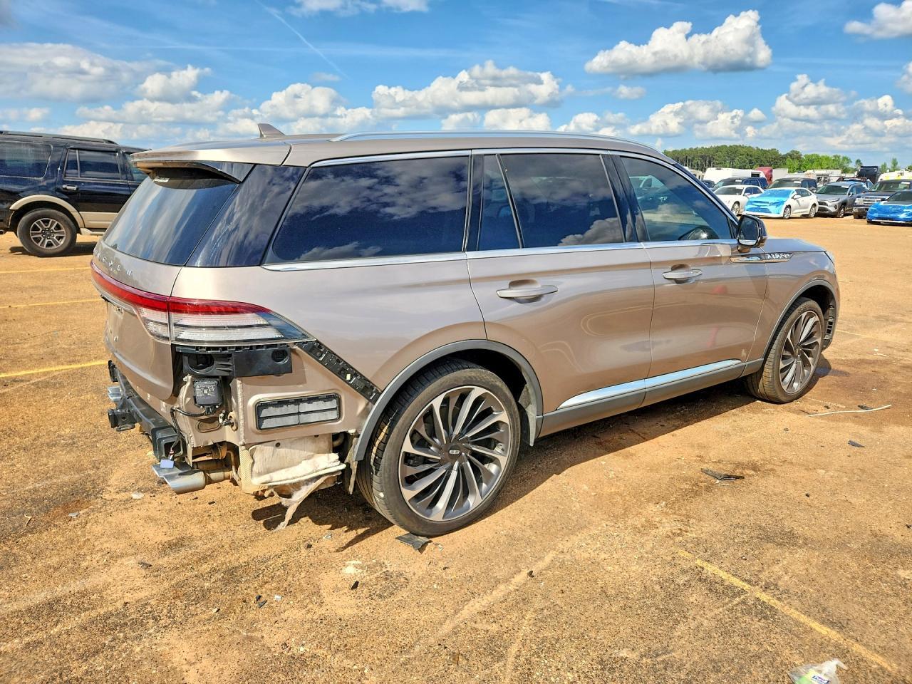 2020 Lincoln Aviator Reserve - Image 3