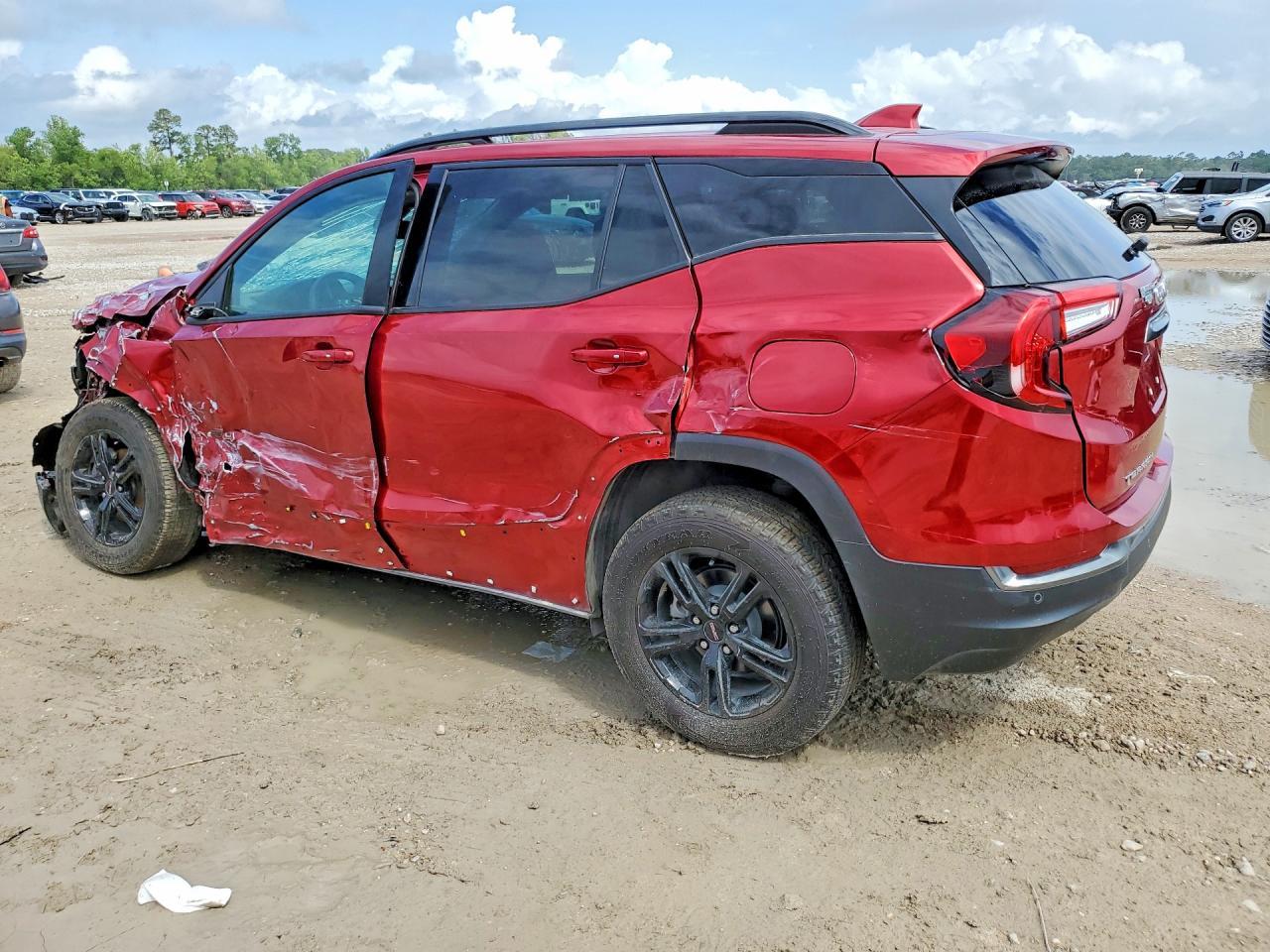 2024 GMC Terrain At4 - Фото 2