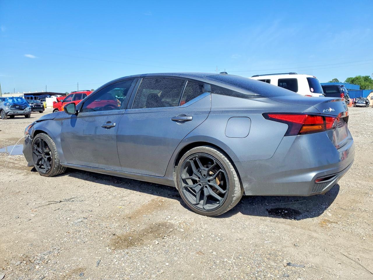 2021 Nissan Altima 2.5 Sr - Фото 2