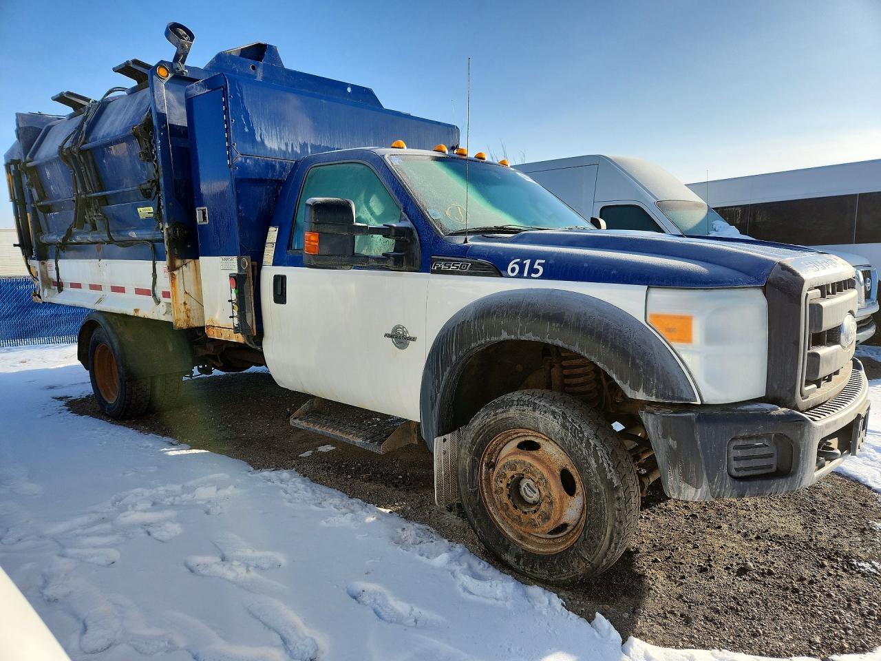 2011 Ford F550 Super Duty - Фото 4