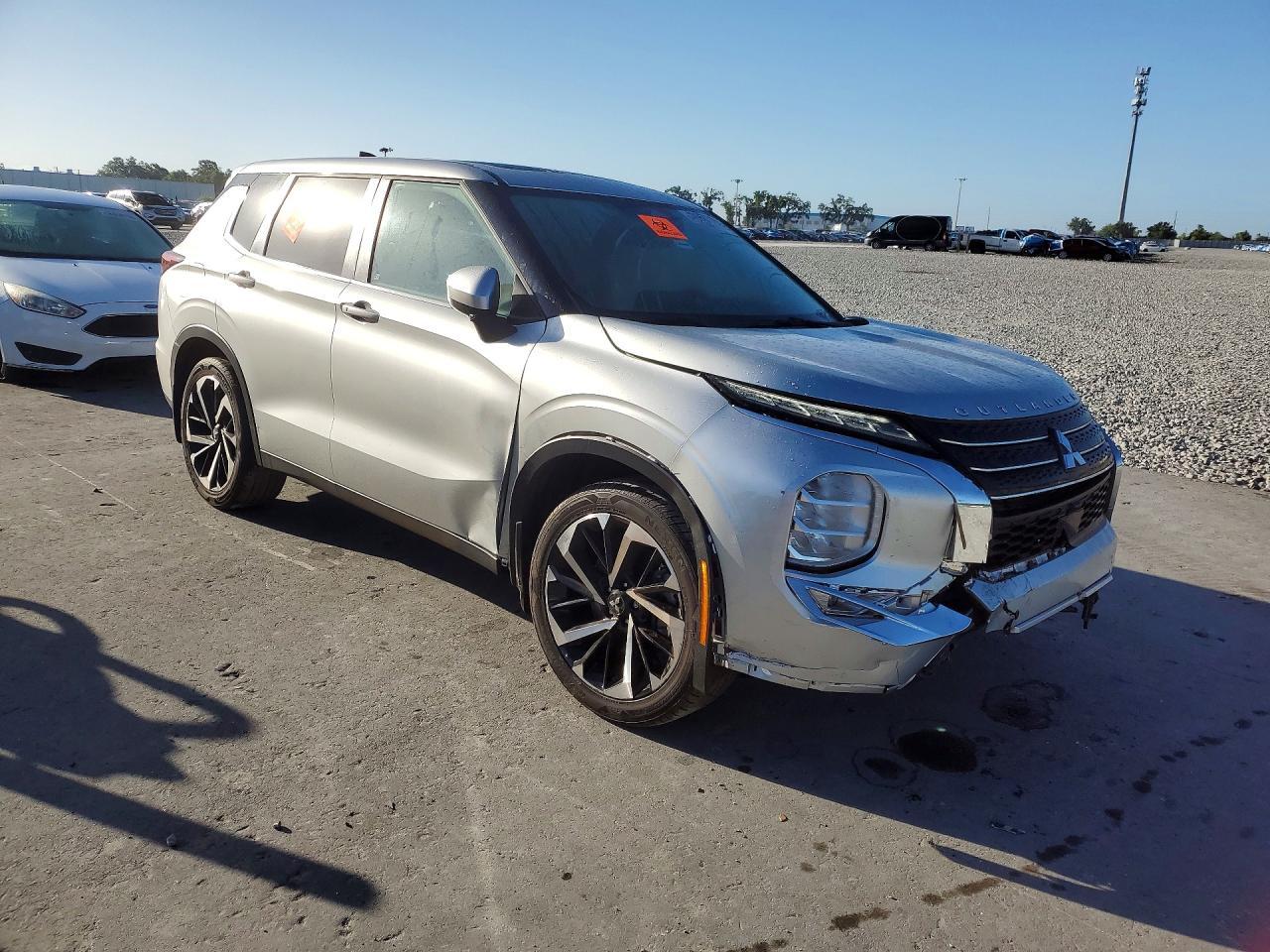 2024 Mitsubishi Outlander Se - Фото 4