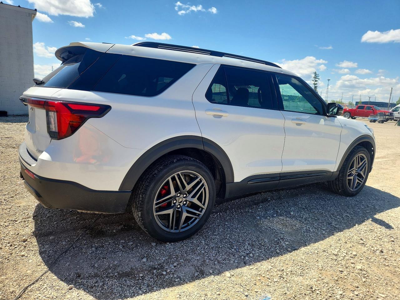 2025 Ford Explorer St-Line - Фото 3
