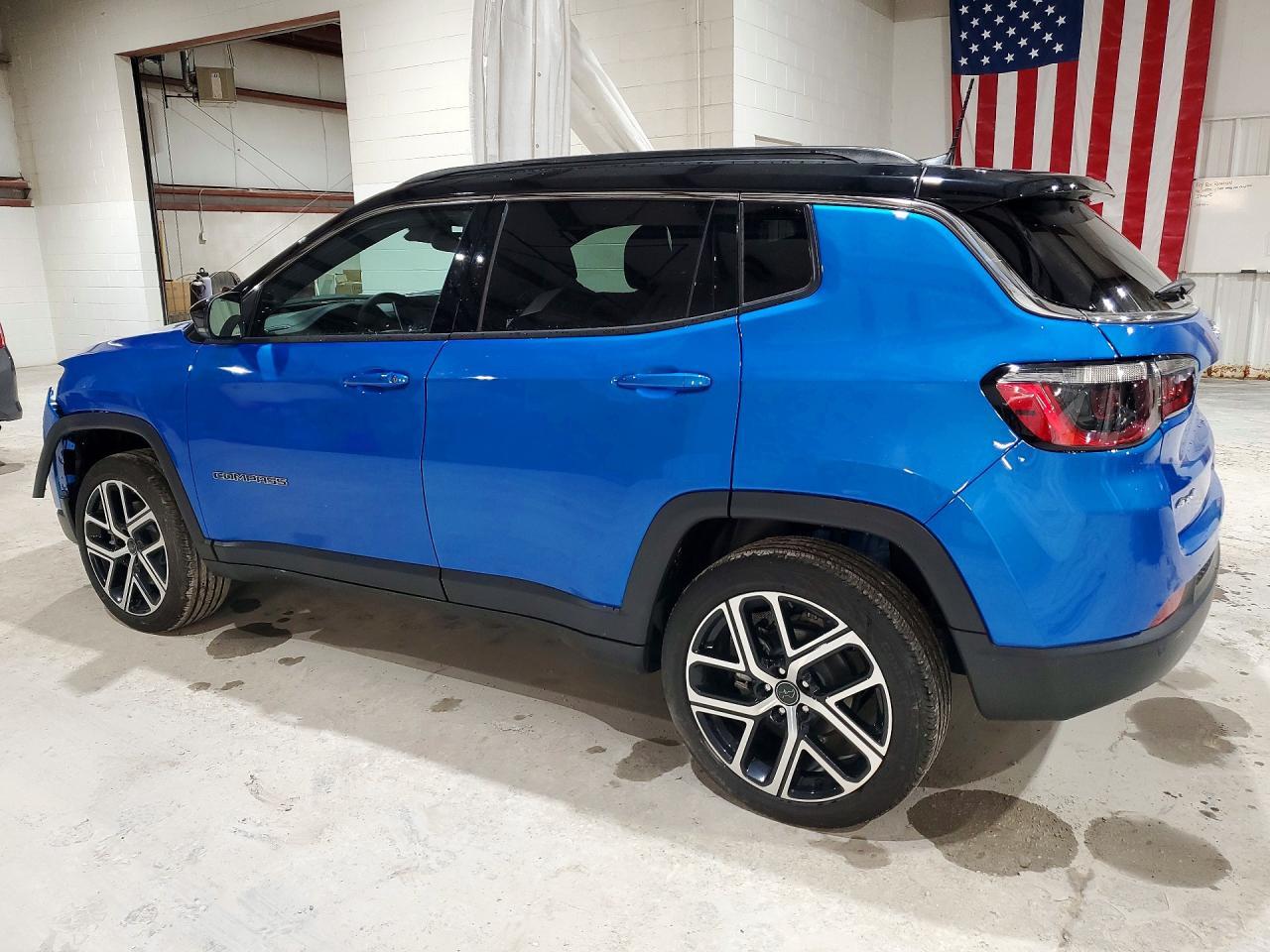 2025 Jeep Compass Limited - Фото 2