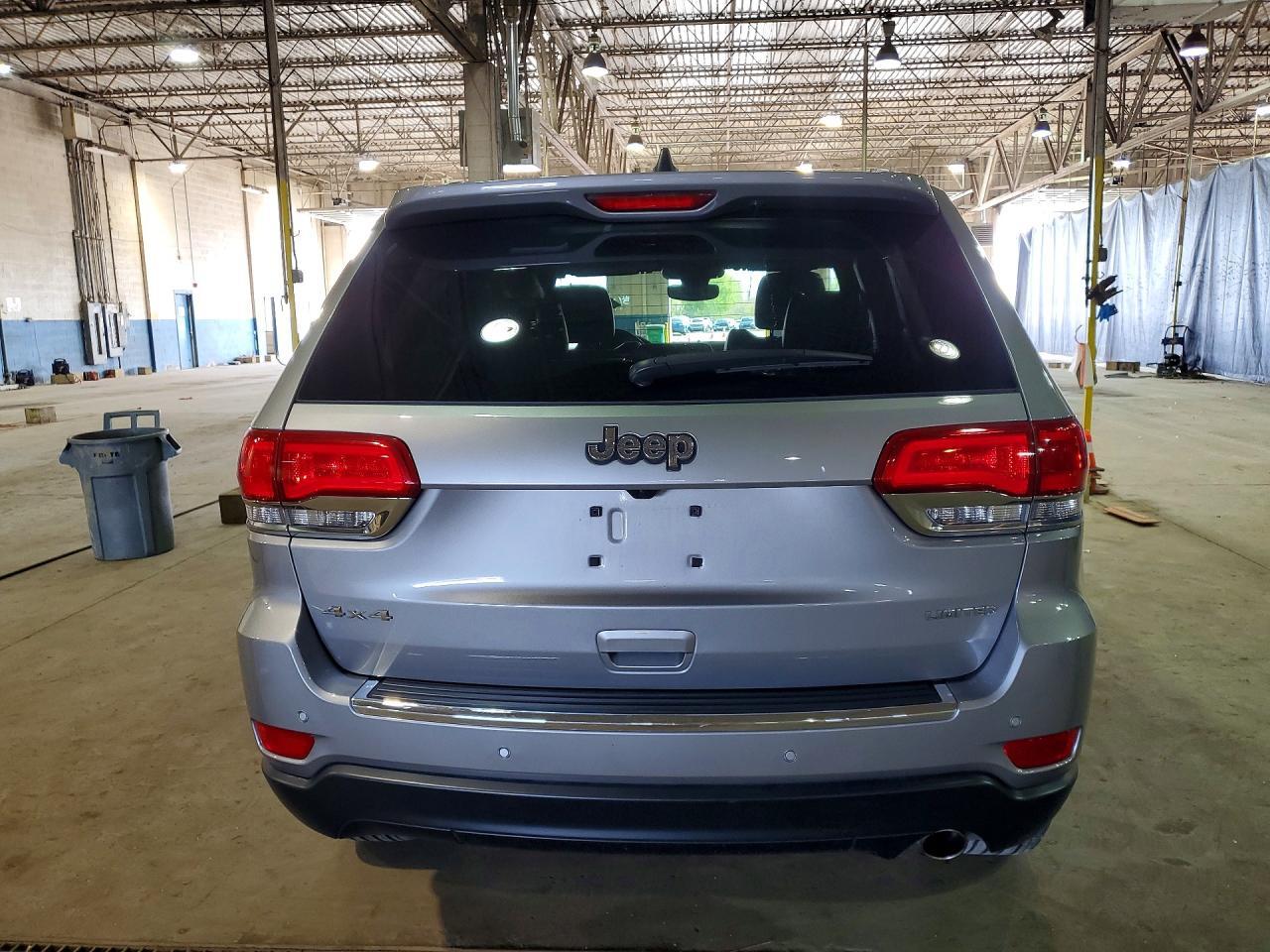 2019 Jeep Grand Cherokee Limited - Image 6