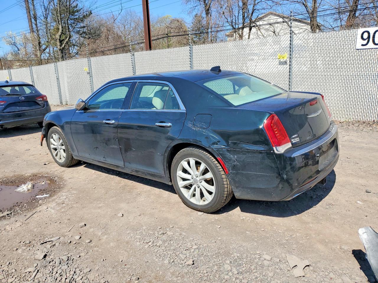 2016 Chrysler 300 Limited - Image 2