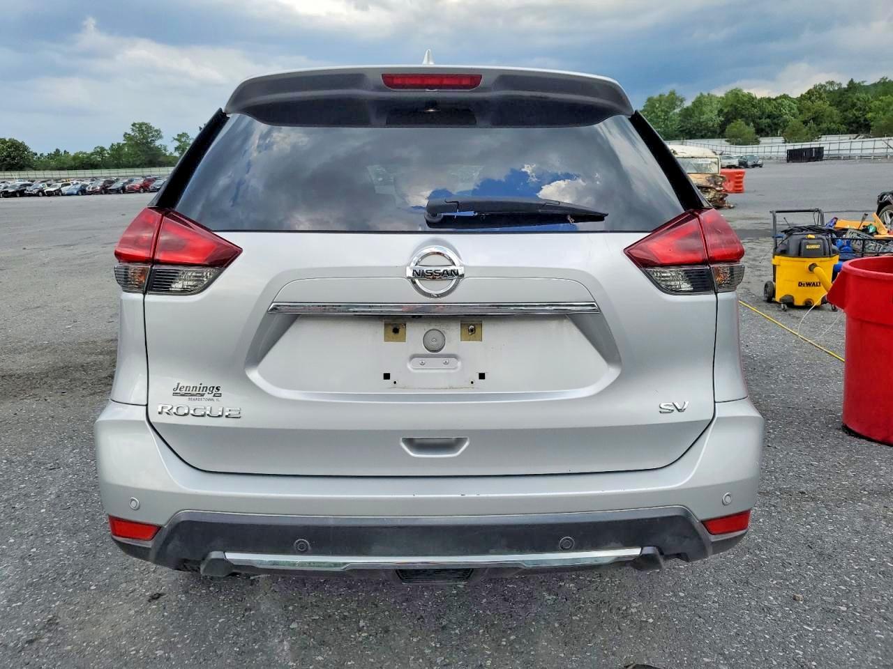 2020 Nissan Rogue Sv - Image 6