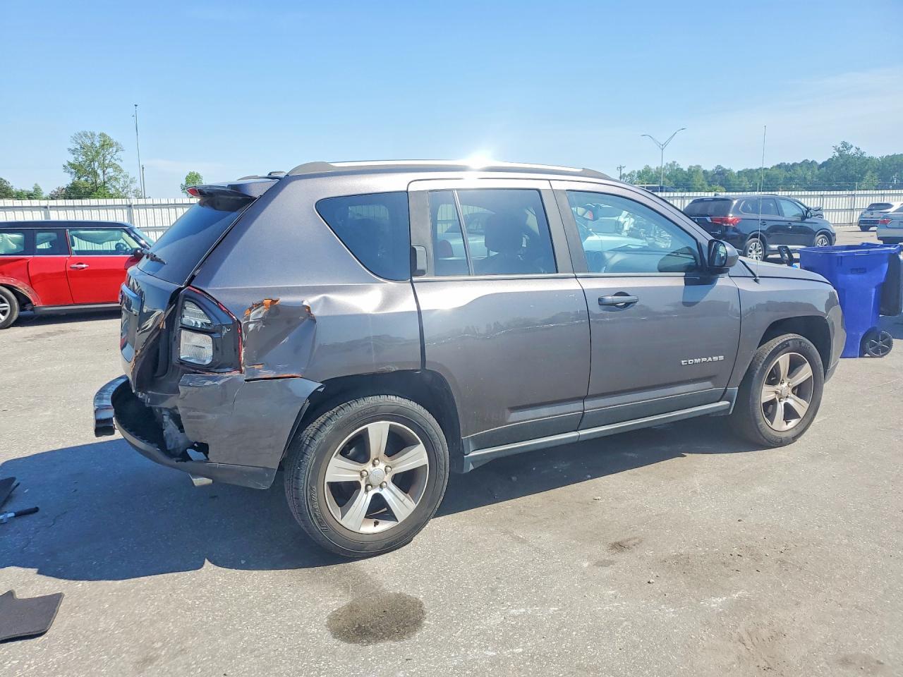 2016 Jeep Compass Latitude - Фото 3