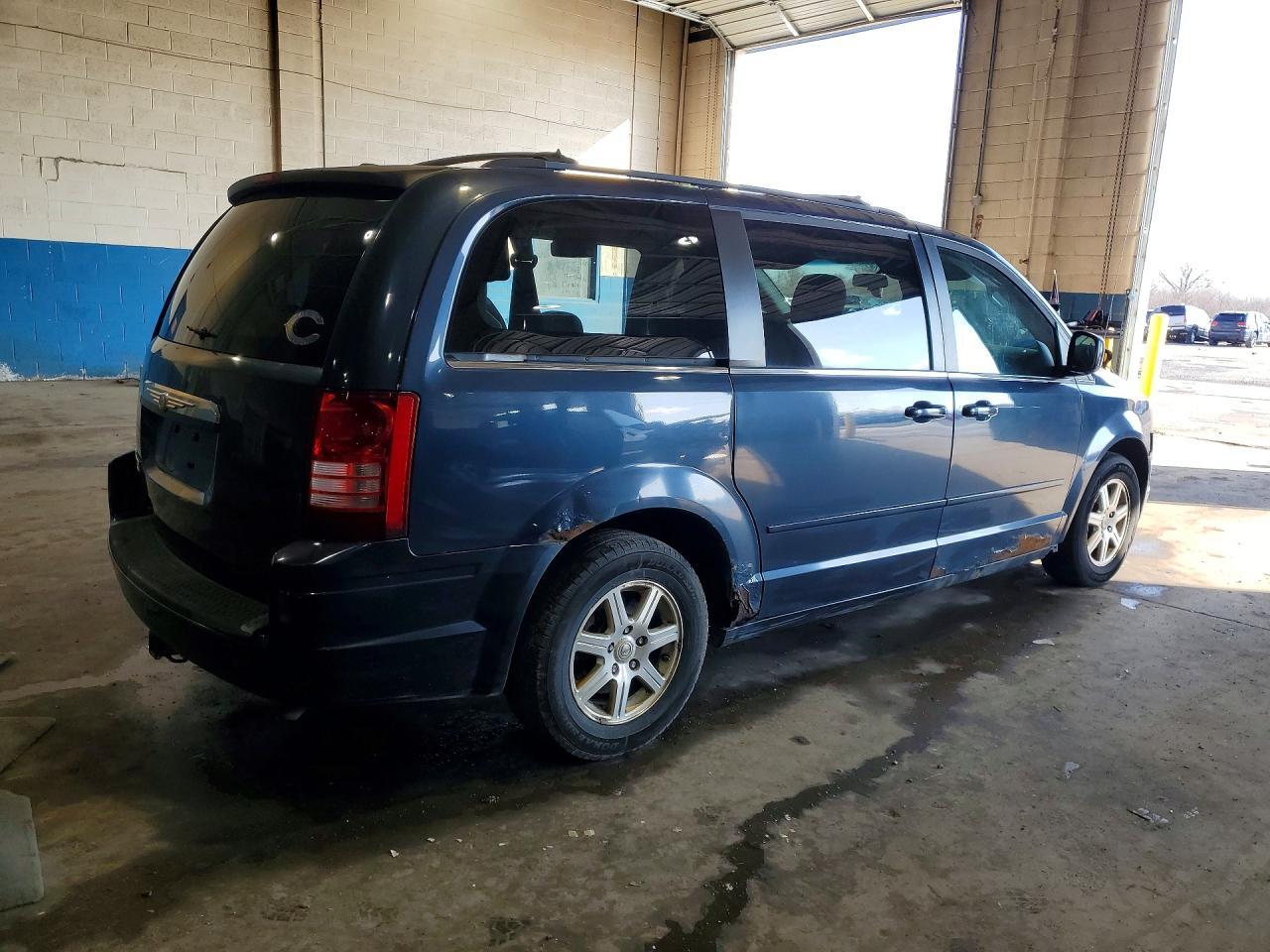 2008 Chrysler Town & Country Touring - Фото 3